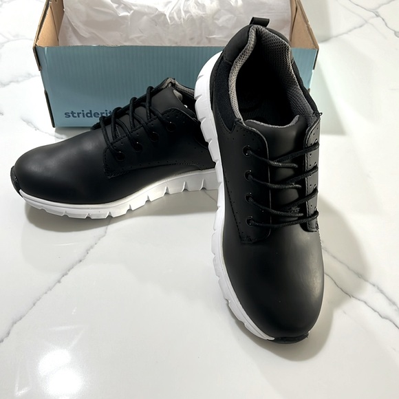 Stride Rite size 3 black shoes - Picture 1 of 5